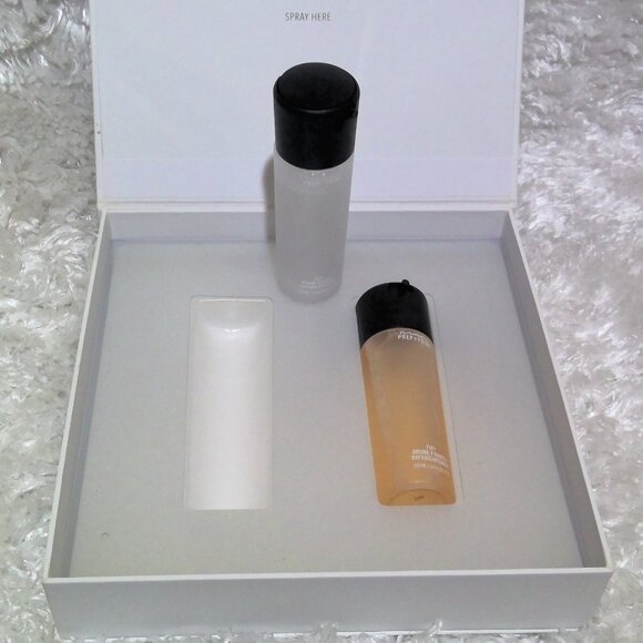 MAC Prep + Prime Fix+ Setting Spray Original & Coconut Duo Set - Picture 4 of 8